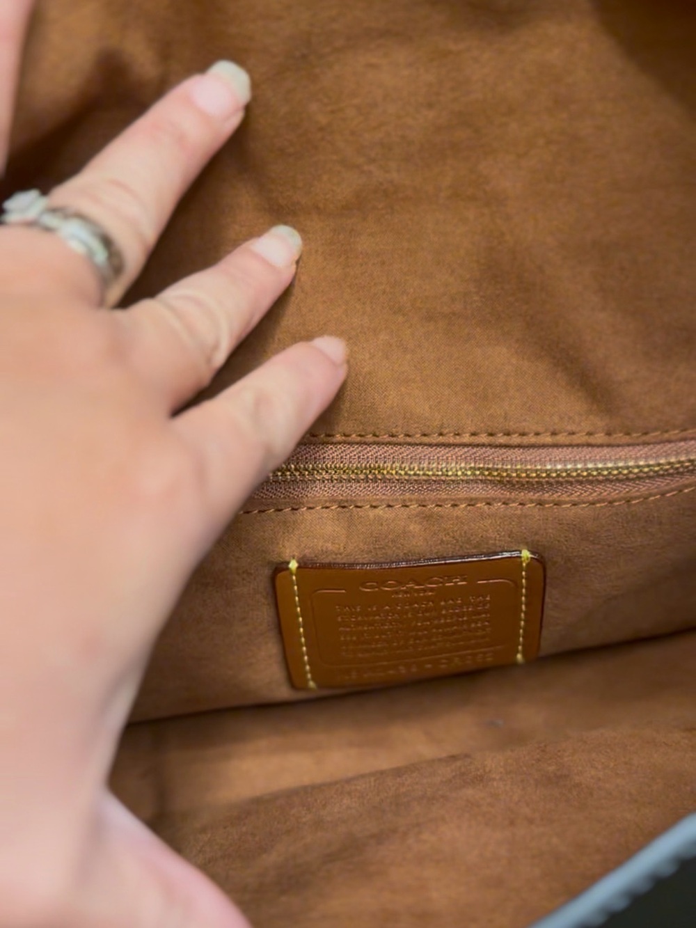 Coach Black Leather Shoulder Bag with Gold Logo - Picture 3 of 5
